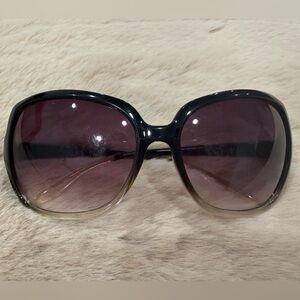 Vintage Elegant Black Gradient Sunglasses